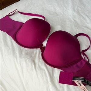 Victoria's Secret cerise pink Bra with Smooth Padded Cups 38 DDD